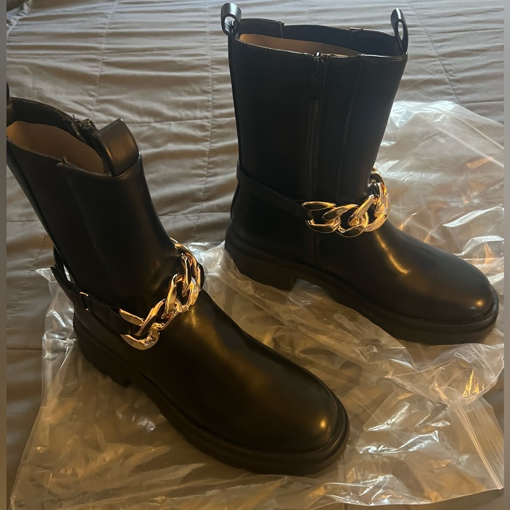 Women’s Chelsea style gold chain boots - Picture 2 of 10